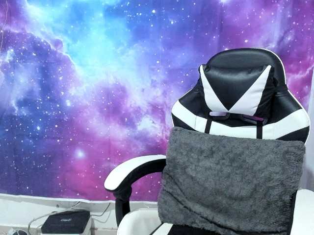 RevySadashiTrue webcam