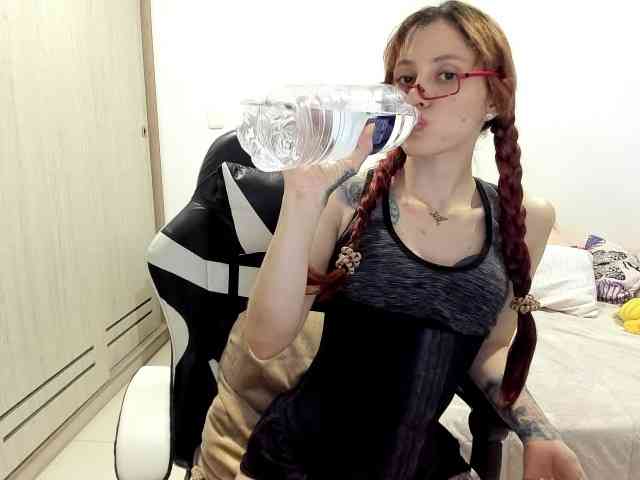 RevySadashiTrue webcam