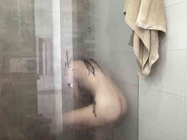 RevySadashiTrue webcam