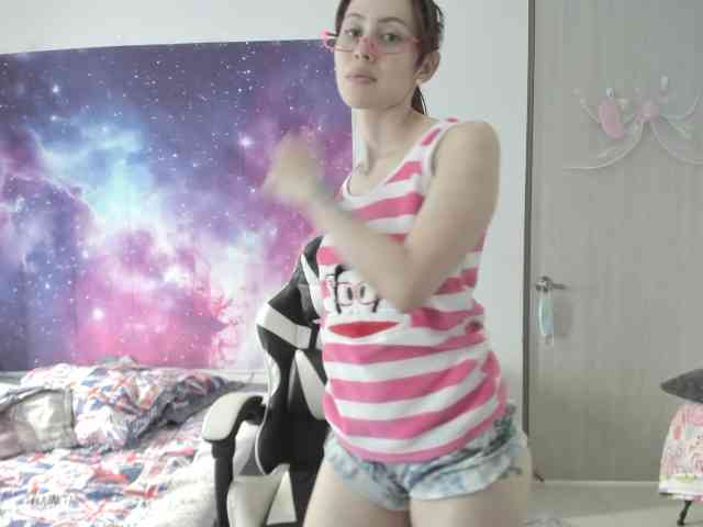 RevySadashiTrue webcam