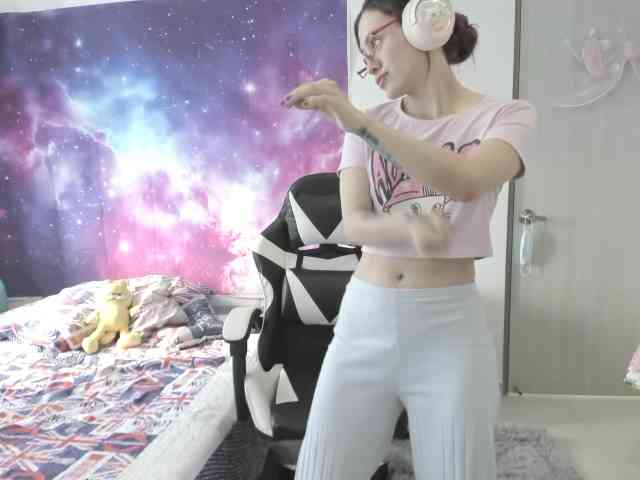RevySadashiTrue webcam