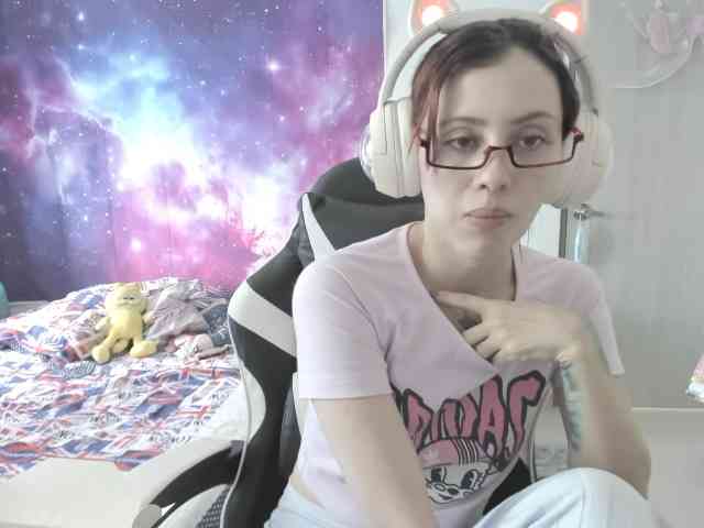 RevySadashiTrue webcam