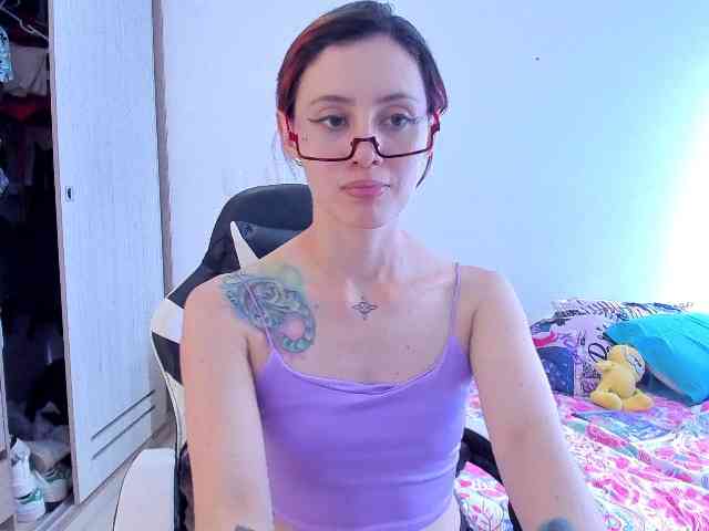 RevySadashiTrue webcam