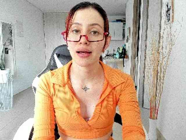 RevySadashiTrue webcam