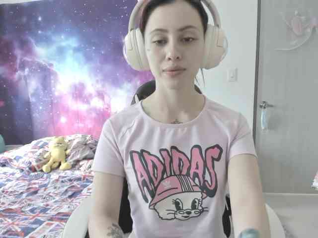 RevySadashiTrue webcam