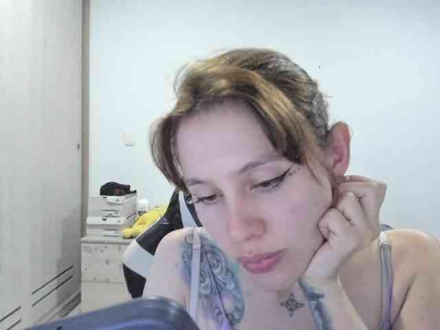 RevySadashiTrue webcam