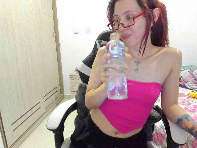 RevySadashiTrue webcam