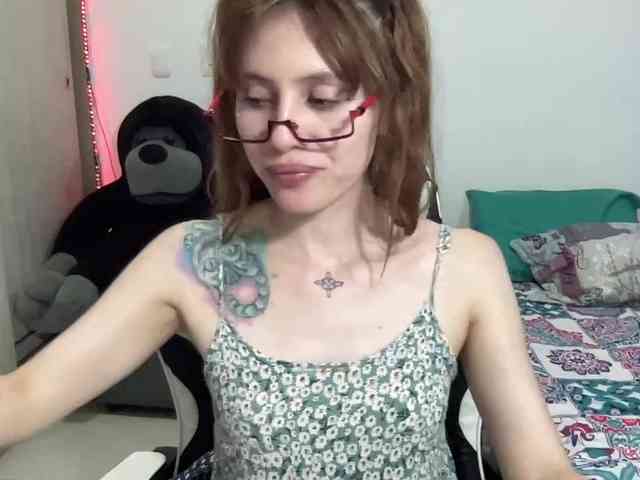 RevySadashiTrue webcam