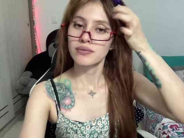 RevySadashiTrue webcam