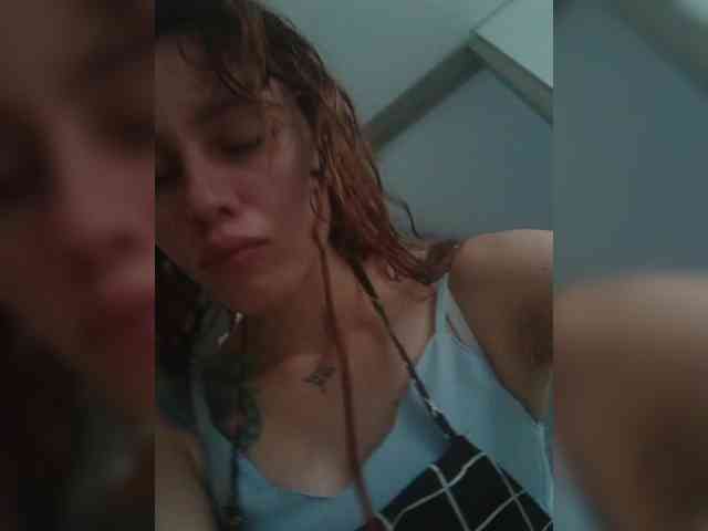 RevySadashiTrue webcam