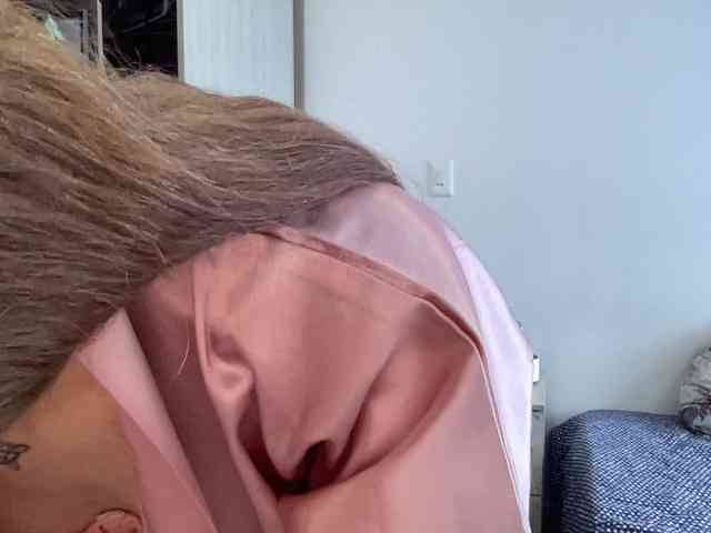 RevySadashiTrue webcam