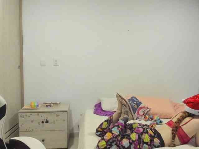 RevySadashiTrue webcam