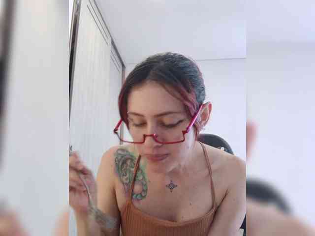 RevySadashiTrue webcam