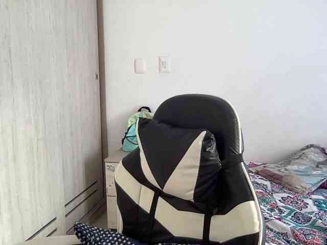 RevySadashiTrue webcam