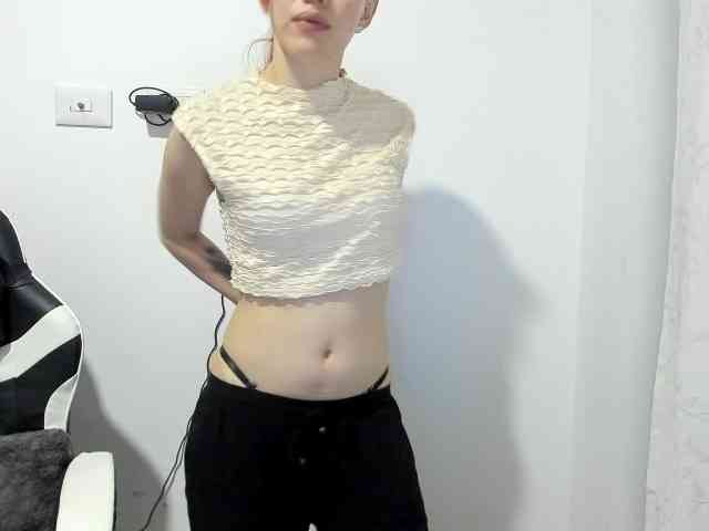 RevySadashiTrue webcam