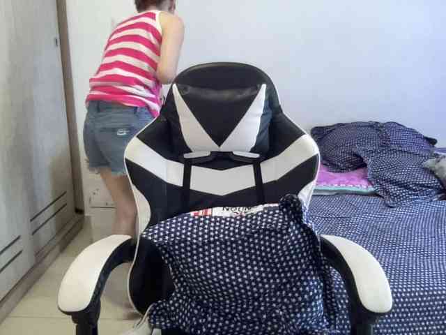 RevySadashiTrue webcam