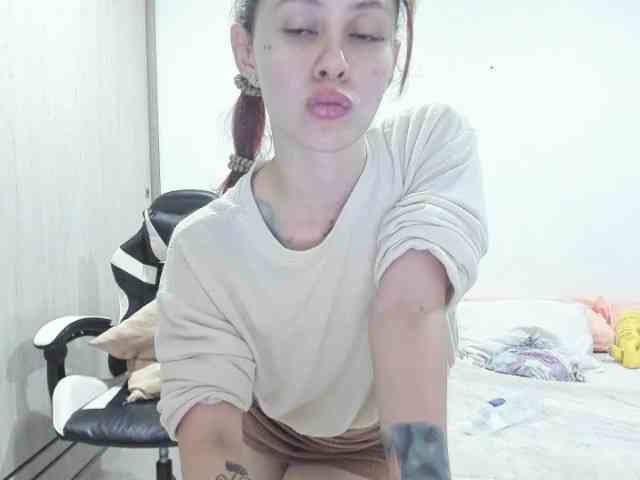 RevySadashiTrue webcam