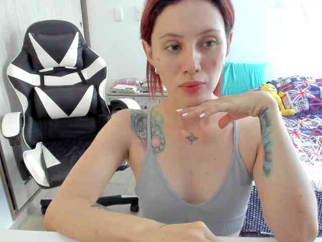 RevySadashiTrue webcam