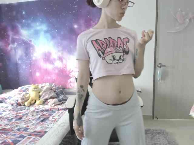 RevySadashiTrue webcam