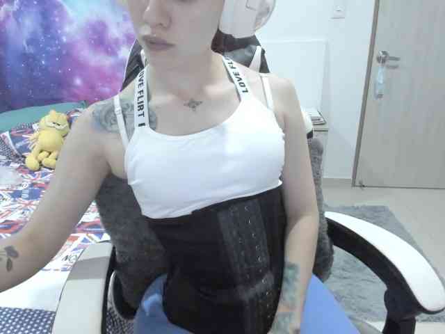 RevySadashiTrue webcam