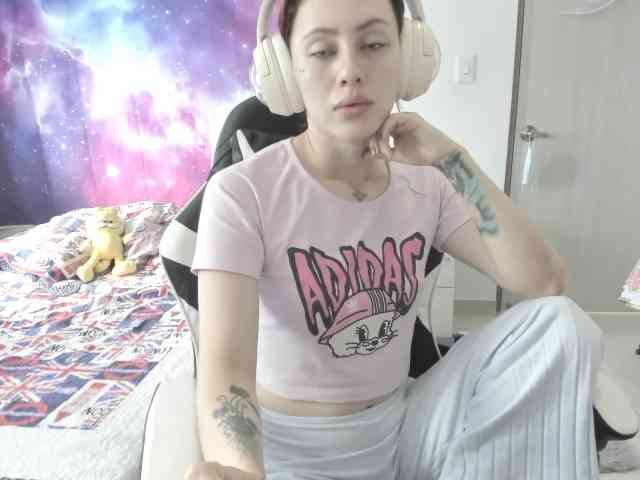RevySadashiTrue webcam