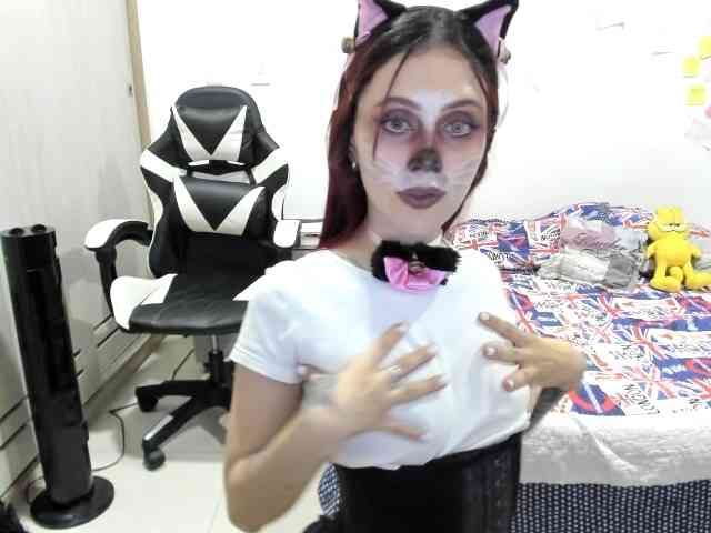 RevySadashiTrue webcam