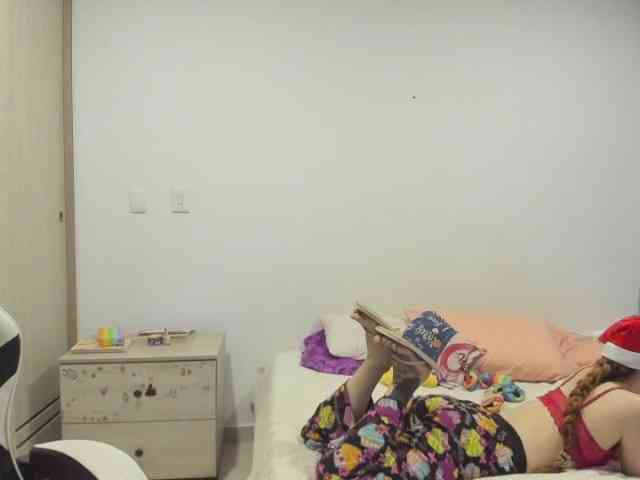 RevySadashiTrue webcam