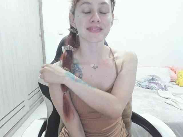 RevySadashiTrue webcam