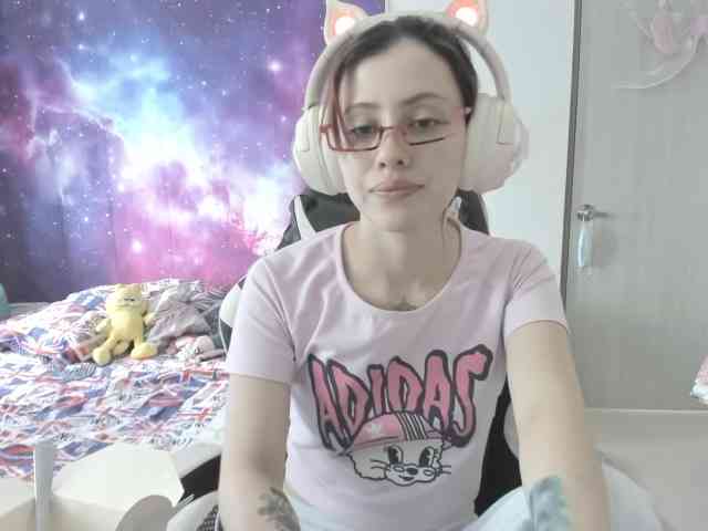 RevySadashiTrue webcam