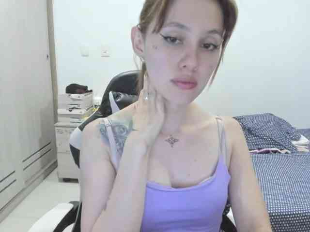 RevySadashiTrue webcam