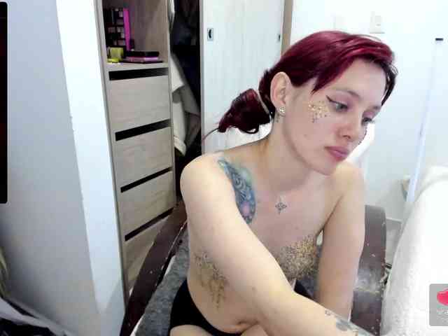 RevySadashiTrue webcam