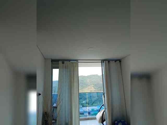 RevySadashiTrue webcam
