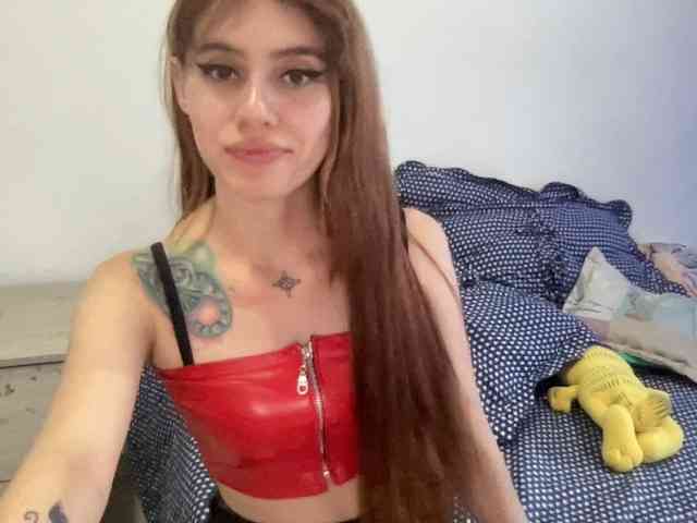 RevySadashiTrue webcam