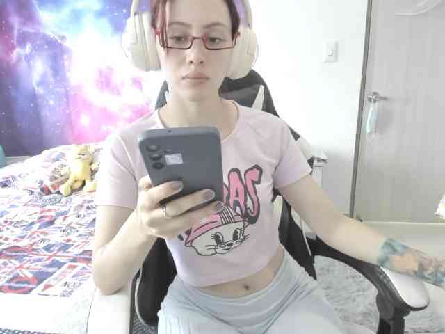 RevySadashiTrue webcam