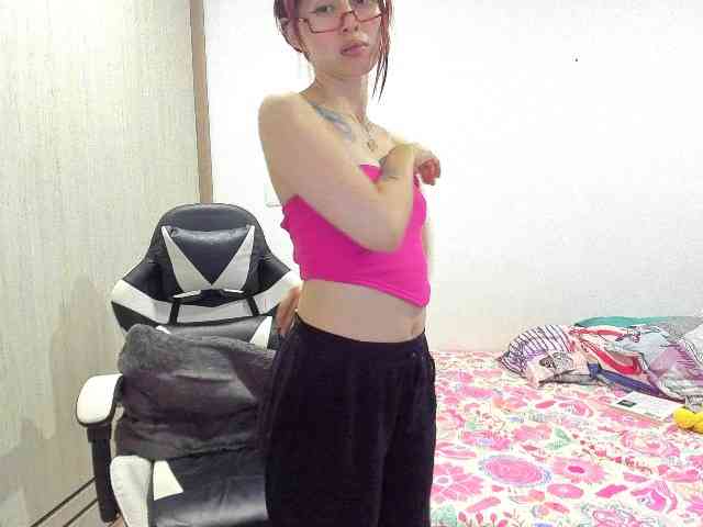 RevySadashiTrue webcam