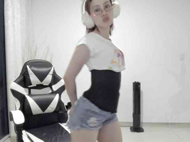 RevySadashiTrue Live Webcam on BongaCams