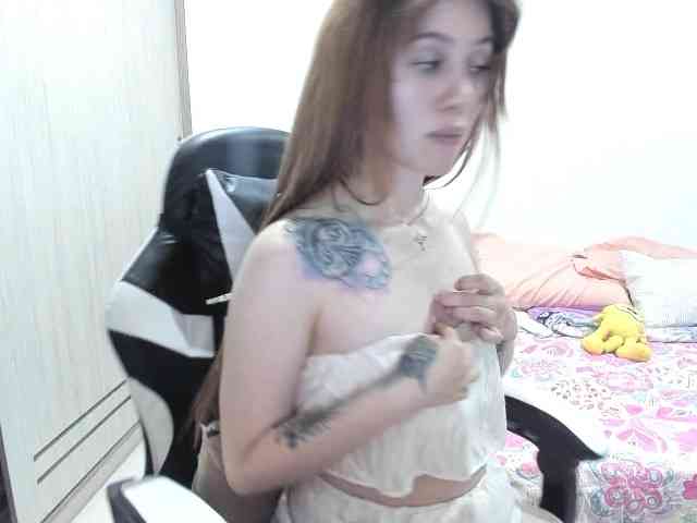 RevySadashiTrue webcam