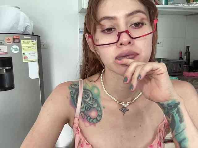 RevySadashiTrue webcam