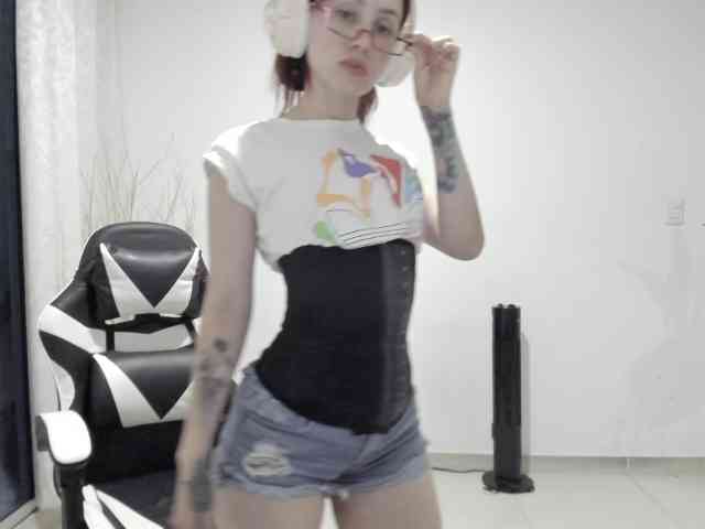 RevySadashiTrue webcam
