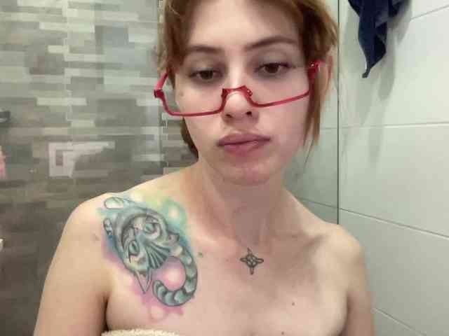 RevySadashiTrue webcam