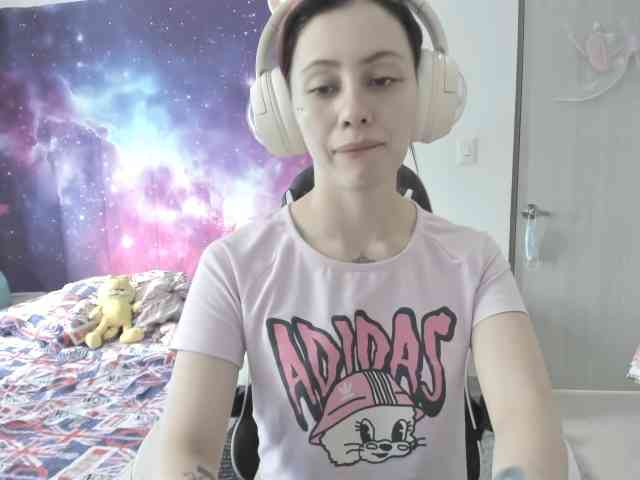 RevySadashiTrue webcam