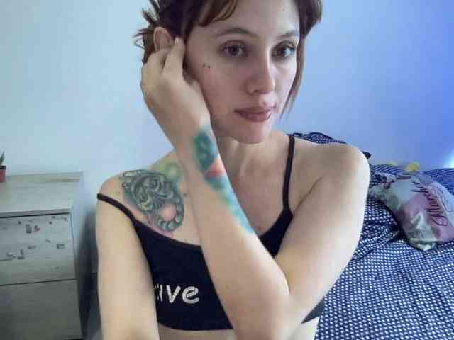 RevySadashiTrue webcam