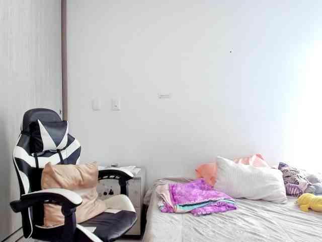 RevySadashiTrue webcam