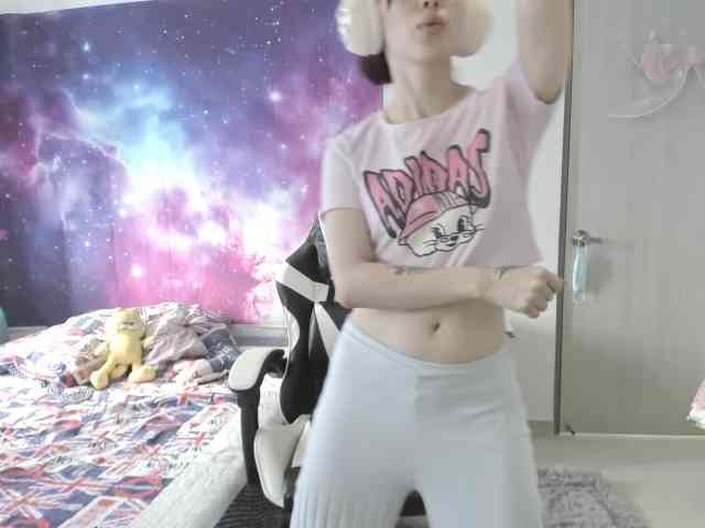 RevySadashiTrue webcam