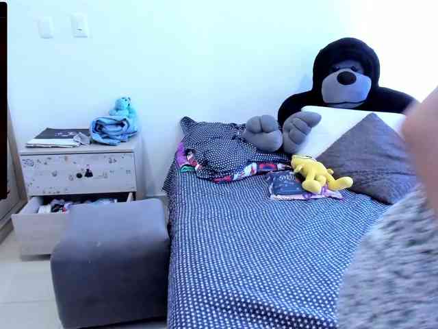 RevySadashiTrue webcam