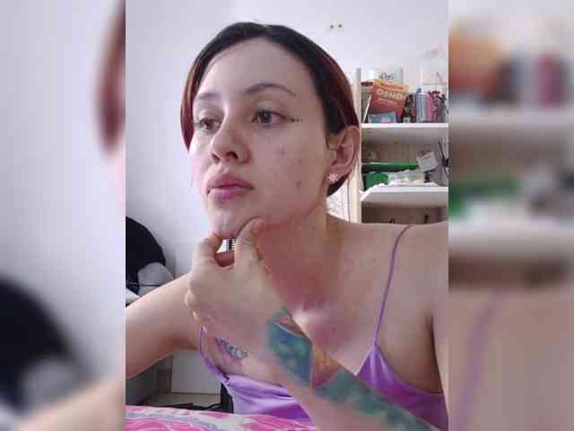 RevySadashiTrue webcam