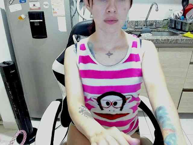 RevySadashiTrue webcam