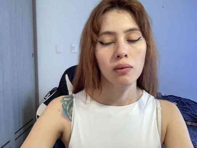 RevySadashiTrue webcam