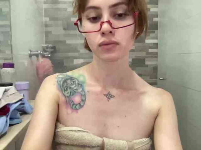 RevySadashiTrue webcam