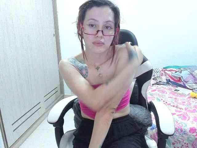 RevySadashiTrue webcam